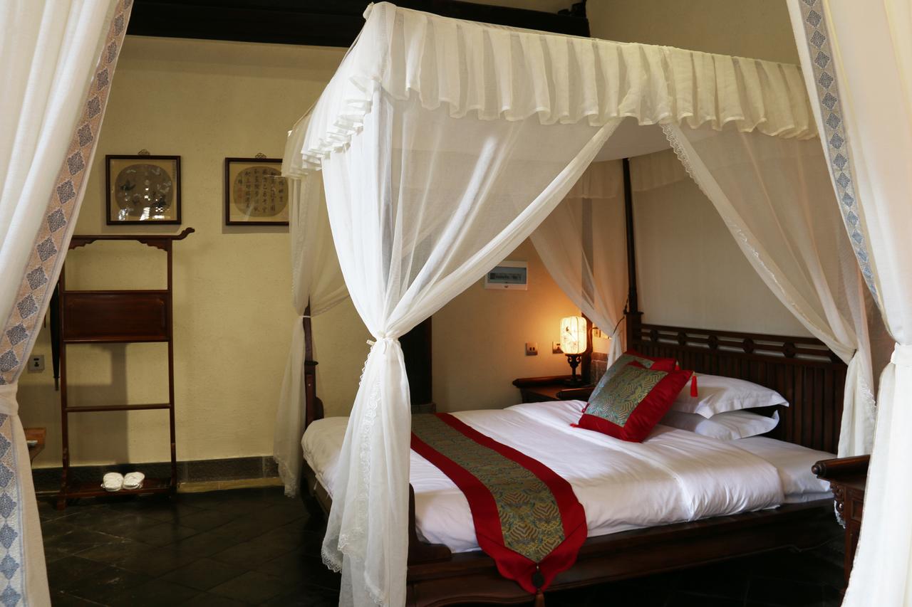 Jianshui Xiu Ju Xian TIng Guesthouse, dlx queen room